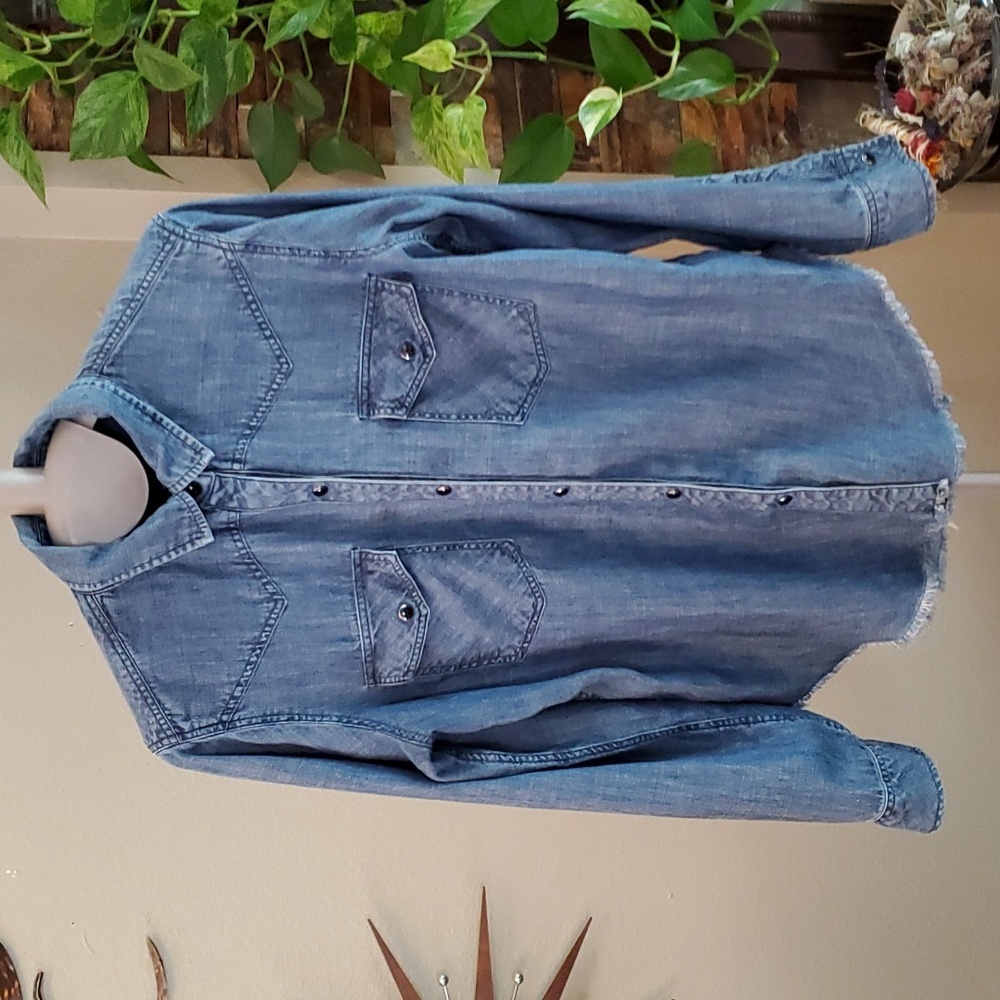 Rails Renee Raw Hem Dark Vintage Blue Chambray Denim Button Down sz S - Picture 7 of 16